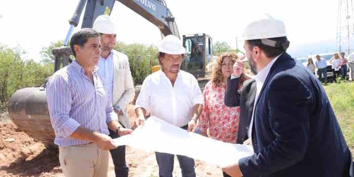 El gobernador Sáenz supervisó el inicio de obras del gasoducto La Viña-Guachipas y la red de gas domiciliario