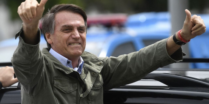 Bolsonaro es recibido por una multitud en su primer acto público tras regresar a Brasil