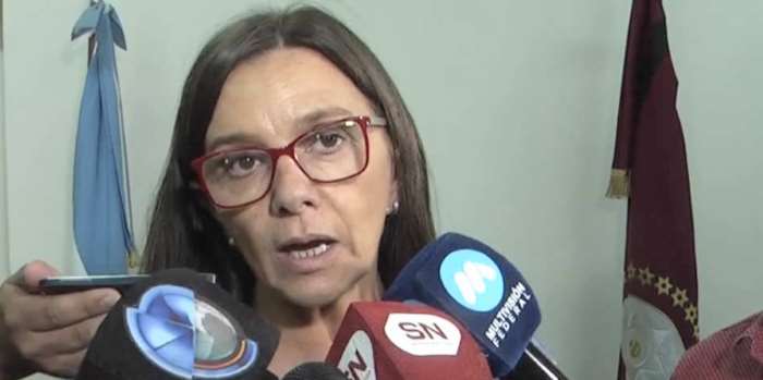 La Ministra Berruezo negó que haya docentes con títulos truchos